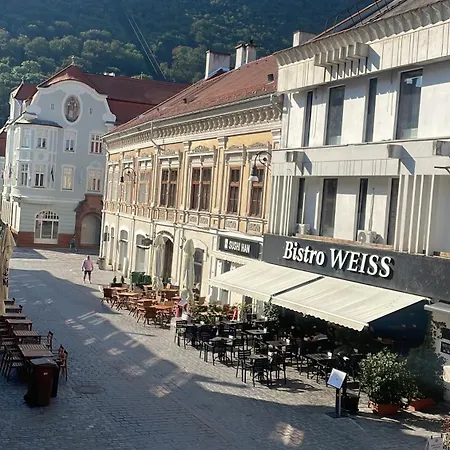 Radu's - Traditional Ultracentral In The Old Town Apartman