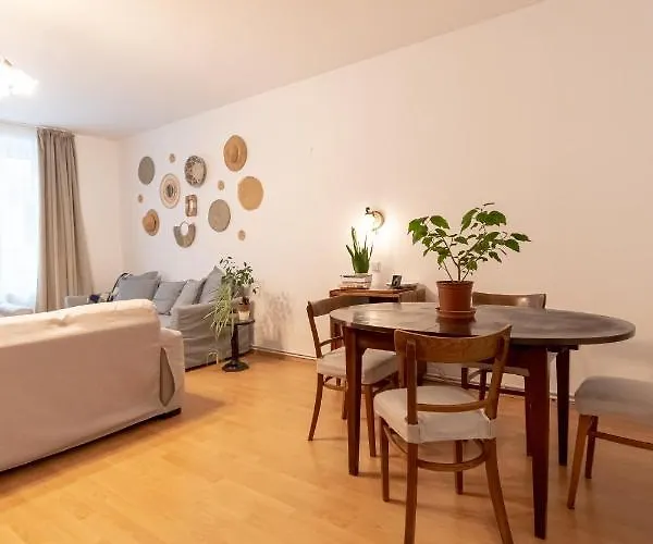 Radu's - Traditional Ultracentral In The Old Town Appartamento Braşov