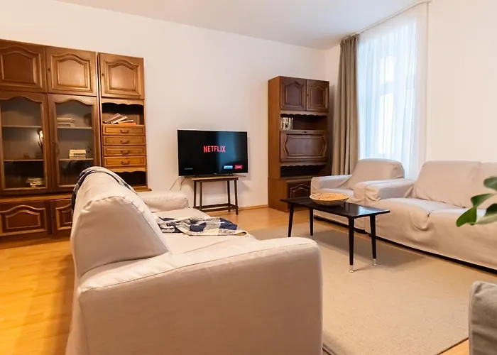 Radu's - Traditional Ultracentral In The Old Town Apartment Brașov