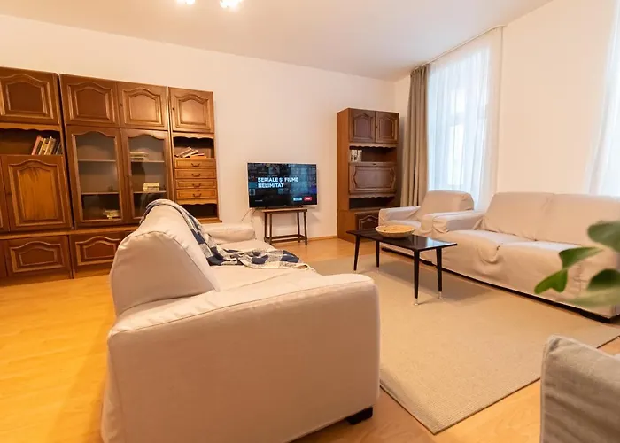 Radu's - Traditional Ultracentral In The Old Town Brasov