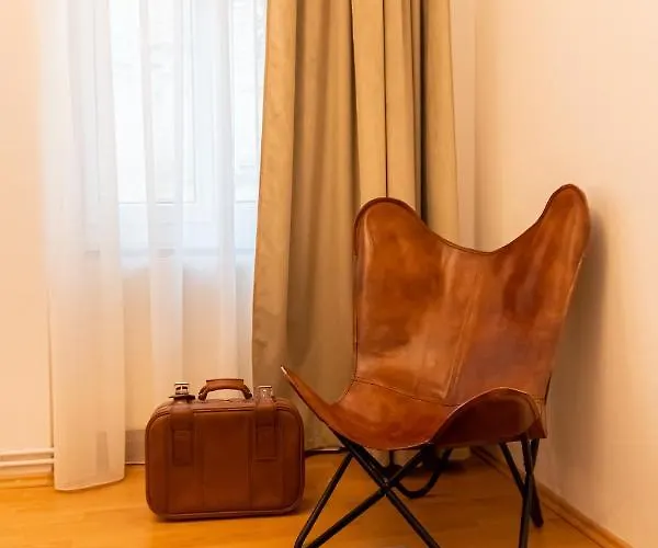 Radu's - Traditional Ultracentral In The Old Town * Braşov