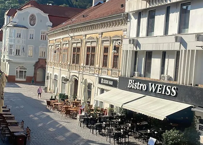 Radu's - Traditional Ultracentral In The Old Town Apartment